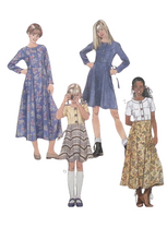 Load image into Gallery viewer, Vintage Sewing Pattern: McCalls 8989
