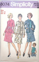 Load image into Gallery viewer, Vintage Sewing Pattern: Simplicity 6074
