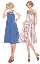 Load image into Gallery viewer, Vintage Sewing Pattern: Simplicity 7962
