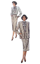 Load image into Gallery viewer, Vintage Sewing Pattern: Vogue 9359
