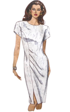 Load image into Gallery viewer, Vintage Sewing Pattern: Vogue 7808
