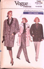 Load image into Gallery viewer, Vintage Sewing Pattern: Vogue 7026
