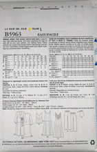 Load image into Gallery viewer, 2013 Sewing Pattern: Butterick B5963

