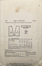 Load image into Gallery viewer, 1962 Vintage Sewing Pattern: Butterick 2235
