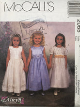 Load image into Gallery viewer, 1999 Vintage Sewing Pattern: McCalls 2055
