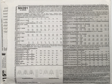 Load image into Gallery viewer, 2004  Sewing Pattern: McCalls M4391
