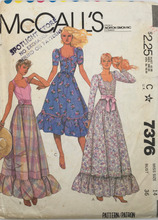 Load image into Gallery viewer, 1980 Vintage Sewing Pattern: McCalls 7376
