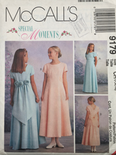 Load image into Gallery viewer, 1998 Vintage Sewing Pattern: McCalls 9179
