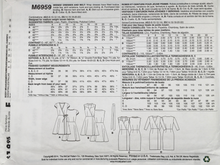 Load image into Gallery viewer, 2014  Sewing Pattern: McCalls M6959
