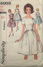 Load image into Gallery viewer, 1960’s Vintage Sewing Pattern: Simplicity 5003
