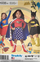 Load image into Gallery viewer, 2017 Sewing Pattern: Simplicity 1035
