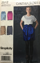 Load image into Gallery viewer, 2000’s Sewing Pattern: Simplicity 2512
