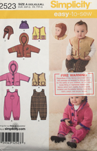 Load image into Gallery viewer, 2009 Sewing Pattern: Simplicity 2523
