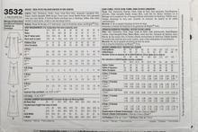 Load image into Gallery viewer, 2007 Sewing Pattern: Simplicity 3532
