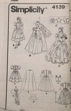Load image into Gallery viewer, 2000’s Sewing Pattern: Simplicity 4139
