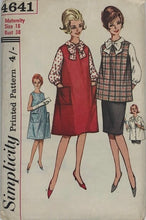 Load image into Gallery viewer, 1960&#39;s Vintage Sewing Pattern: Simplicity 4641
