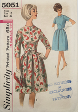 Load image into Gallery viewer, 1960’s Vintage Sewing Pattern: Simplicity  5051
