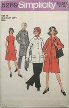 Load image into Gallery viewer, 1974 Vintage Sewing Pattern: Simplicity 5289
