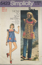 Load image into Gallery viewer, 1973 Vintage Sewing Pattern: Simplicity 5423
