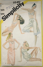 Load image into Gallery viewer, 1982 Vintage Sewing Pattern: Simplicity 5549
