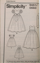 Load image into Gallery viewer, 2000 Sewing Pattern: Simplicity 5651/0683
