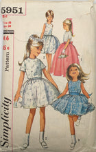 Load image into Gallery viewer, 1965 Vintage Sewing Pattern: Simplicity 5951
