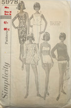 Load image into Gallery viewer, 1965 Vintage Sewing Pattern: Simplicity 5978
