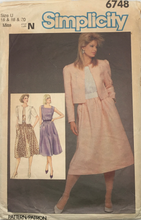 Load image into Gallery viewer, 1985  Vintage Sewing Pattern: Simplicity 6748
