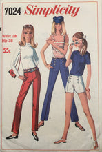 Load image into Gallery viewer, 1967 Vintage Sewing Pattern: Simplicity 7024
