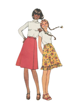 Load image into Gallery viewer, 1980 Vintage Sewing Pattern: Simplicity 7863
