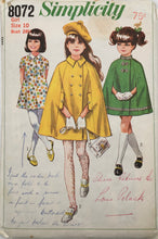 Load image into Gallery viewer, 1969 Vintage Sewing Pattern: Simplicity 8072
