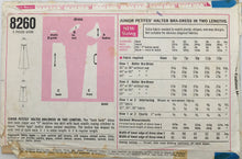 Load image into Gallery viewer, 1969 Vintage Sewing Pattern: Simplicity 8260

