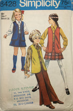 Load image into Gallery viewer, 1968 Vintage Sewing Pattern: Simplicity 8428
