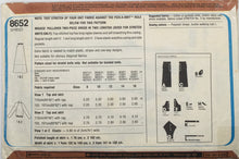 Load image into Gallery viewer, 1979 Vintage Sewing Pattern: Simplicity 8652
