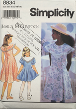 Load image into Gallery viewer, 1994 Vintage Sewing Pattern: Simplicity 8834
