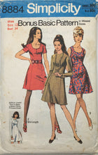 Load image into Gallery viewer, 1970 Vintage Sewing Pattern: Simplicity 8884
