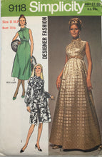 Load image into Gallery viewer, 1971 Vintage Sewing Pattern: Simplicity 9118
