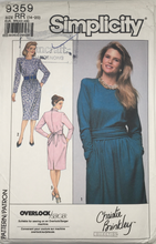 Load image into Gallery viewer, 1989 Vintage Sewing Pattern: Simplicity 9359
