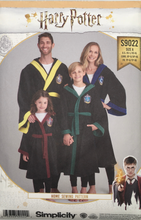 Load image into Gallery viewer, 2019 Sewing Pattern: Simplicity S9022
