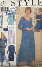 Load image into Gallery viewer, 1998 Vintage Sewing Pattern: Style 1011
