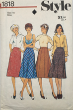 Load image into Gallery viewer, 1980 Vintage Sewing Pattern: Style 1818
