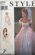 Load image into Gallery viewer, 1992 Vintage Sewing Pattern: Style 2255
