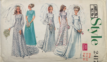 Load image into Gallery viewer, 1970 Vintage Sewing Pattern: Style 2417
