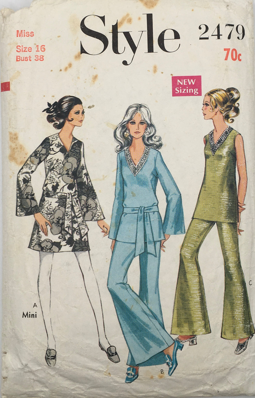 1969 Vintage Sewing Pattern: Style 2479