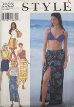 Load image into Gallery viewer, 1990’s Vintage Sewing Pattern: Style 2923
