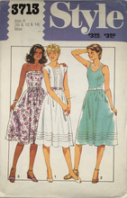 Load image into Gallery viewer, 1982 Vintage Sewing Pattern: Style 3713
