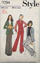 Load image into Gallery viewer, 1972 Vintage Sewing Pattern: Style 3794
