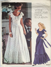 Load image into Gallery viewer, 1970&#39;s Vintage Sewing Pattern: Vogue 1043
