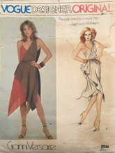 Load image into Gallery viewer, 1980 Vintage Sewing Pattern: Vogue  2534
