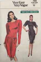 Load image into Gallery viewer, 1989 Vintage Sewing Pattern: Vogue 7602
